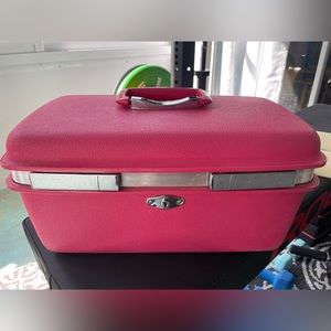 Vintage Royal Traveler Train Case